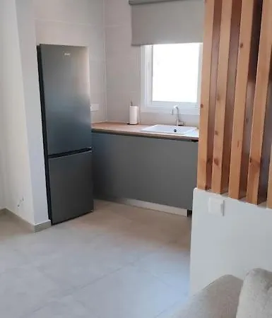 Two Bedroom With Pool 파포스