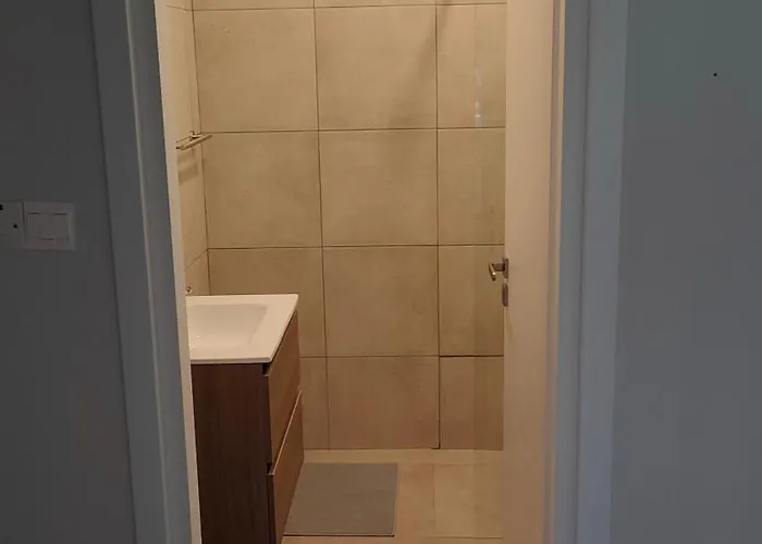 Two Bedroom With Pool شقة