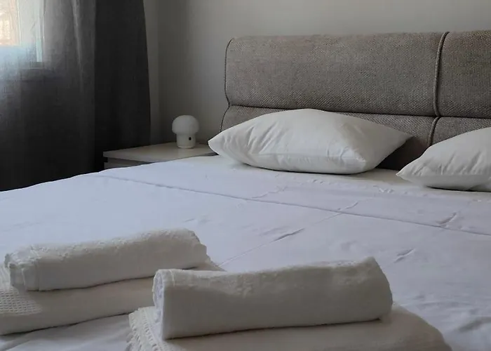 شقة Two Bedroom With Pool